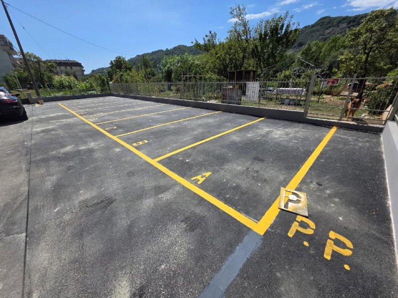 Immobile commerciale a Cogorno