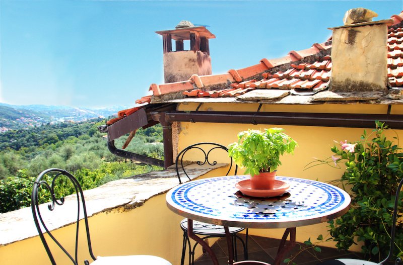 Historisches Appartement in Dolcedo