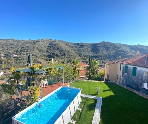 Semi-detached house in Dolcedo