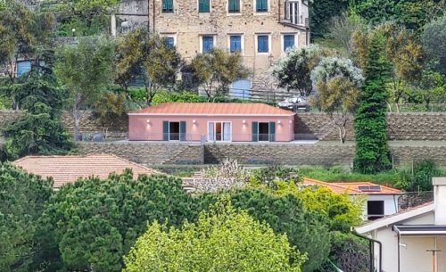 Detached house in Dolcedo