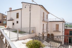 Историческое здание в Сант'Анджело-алл'Эска