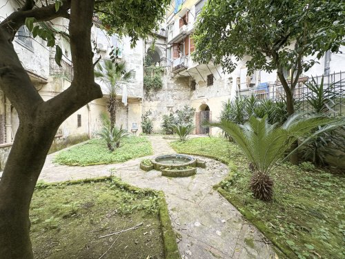 Appartement historique à Naples