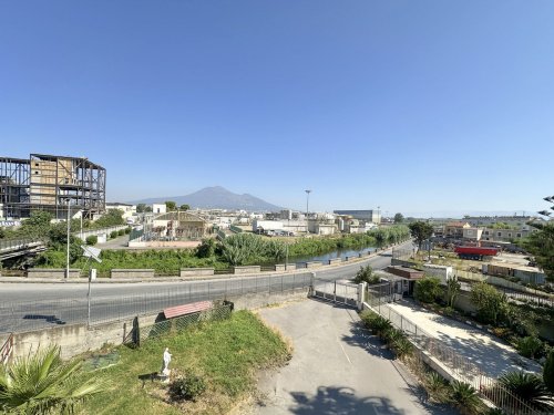 Edifício comercial em Castellammare di Stabia