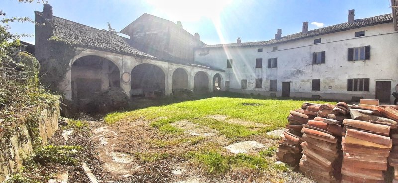 Casa de campo en Mombello Monferrato