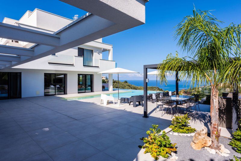 Villa a Capo d'Orlando