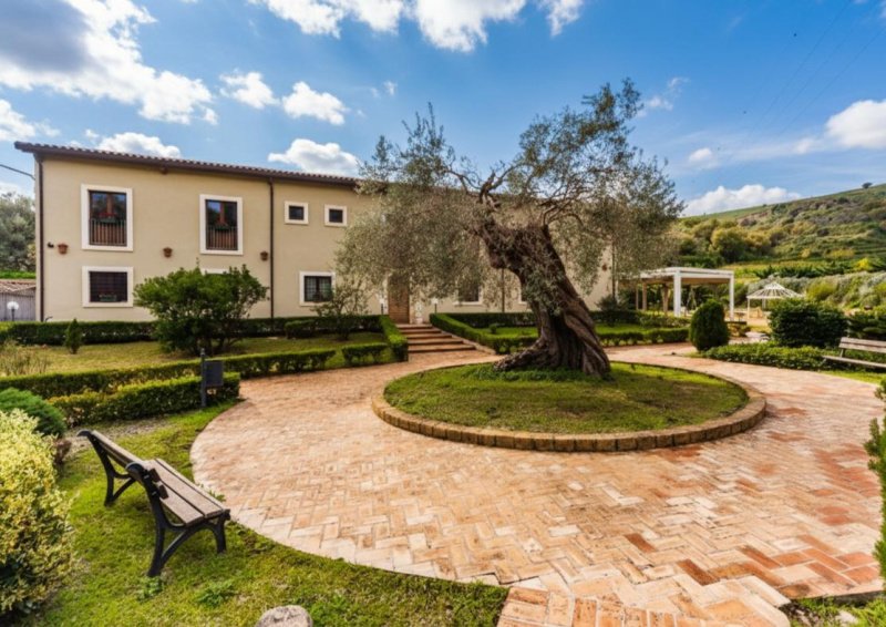 Detached house in Barcellona Pozzo di Gotto