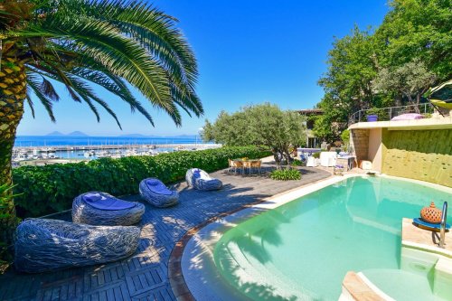 Вилла в Капо-д'Орландо