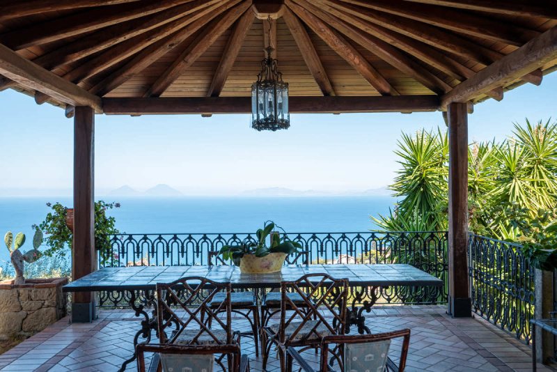 Villa a Capo d'Orlando