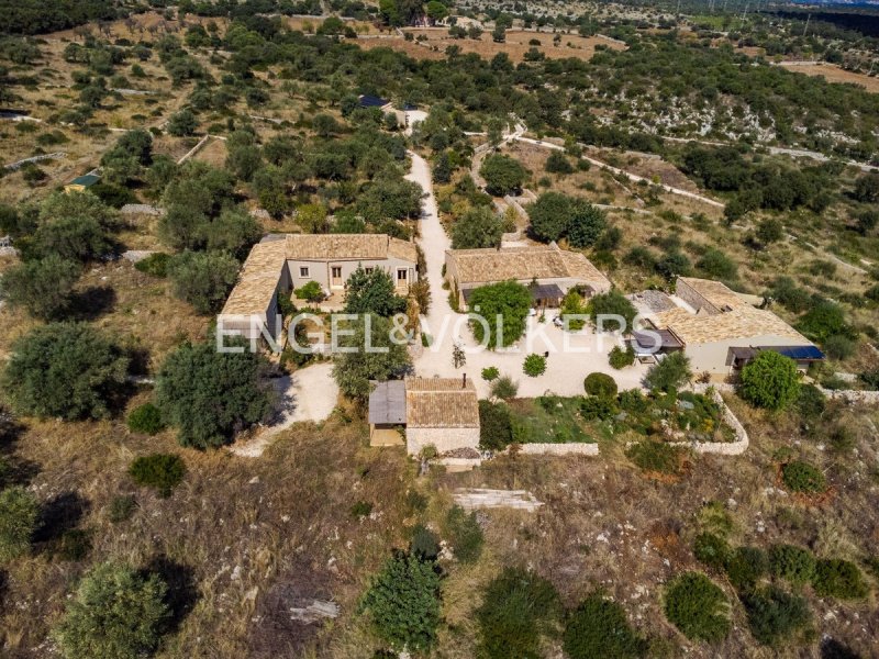 Country house in Noto