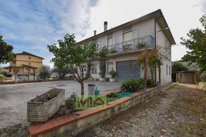 Detached house in Santa Vittoria in Matenano