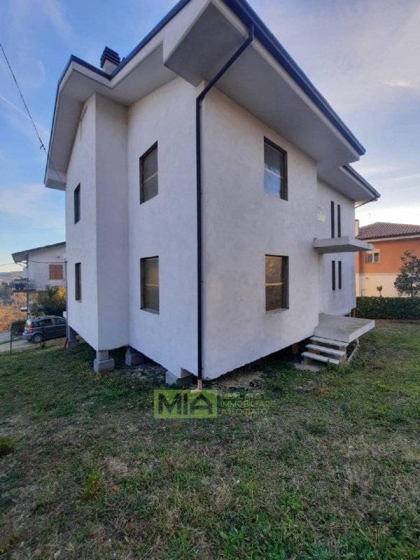 Detached house in Montefiore dell'Aso