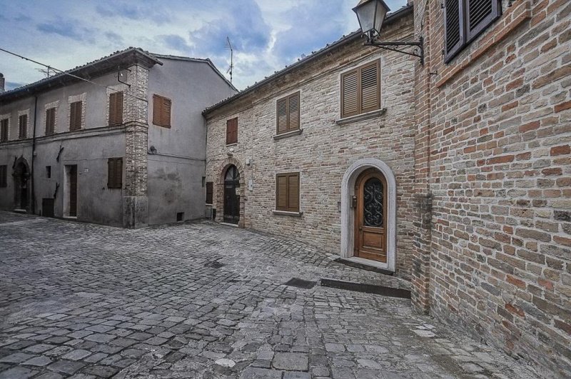 Vrijstaande woning in Montalto delle Marche