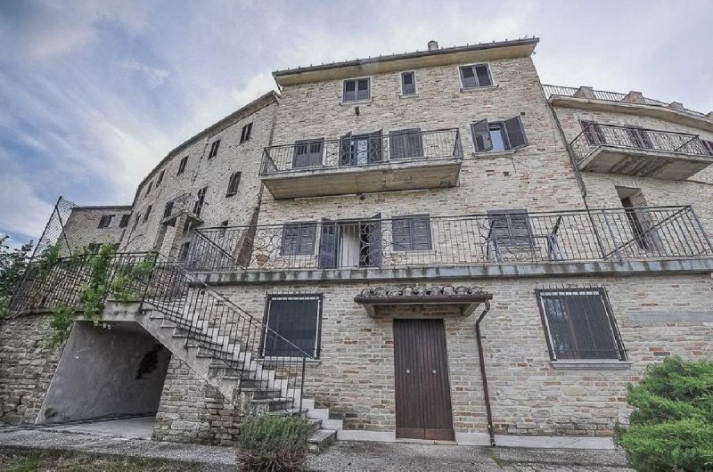 Casa indipendente a Montalto delle Marche