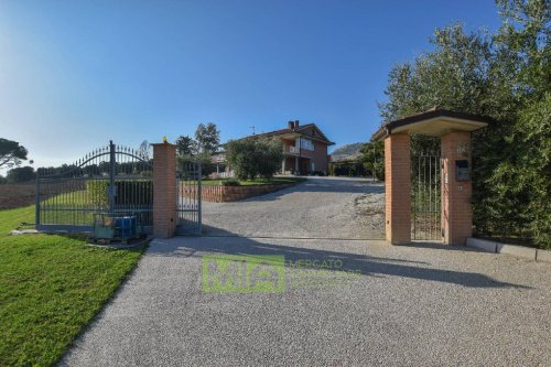 Detached house in Monterubbiano