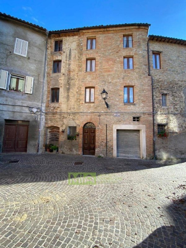 Detached house in Comunanza