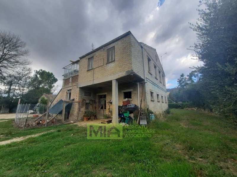 Hus i Monterubbiano