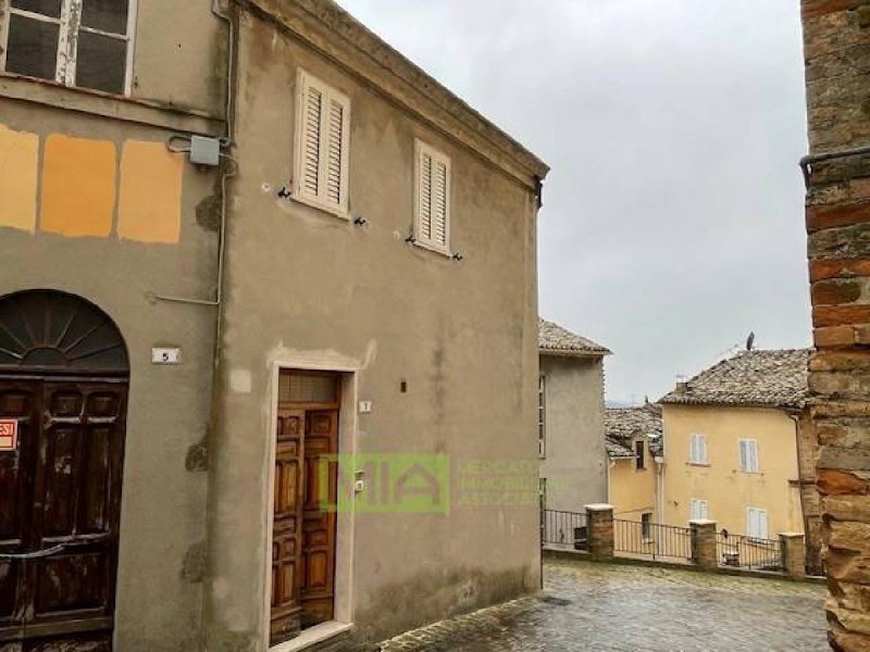 Detached house in Montefiore dell'Aso