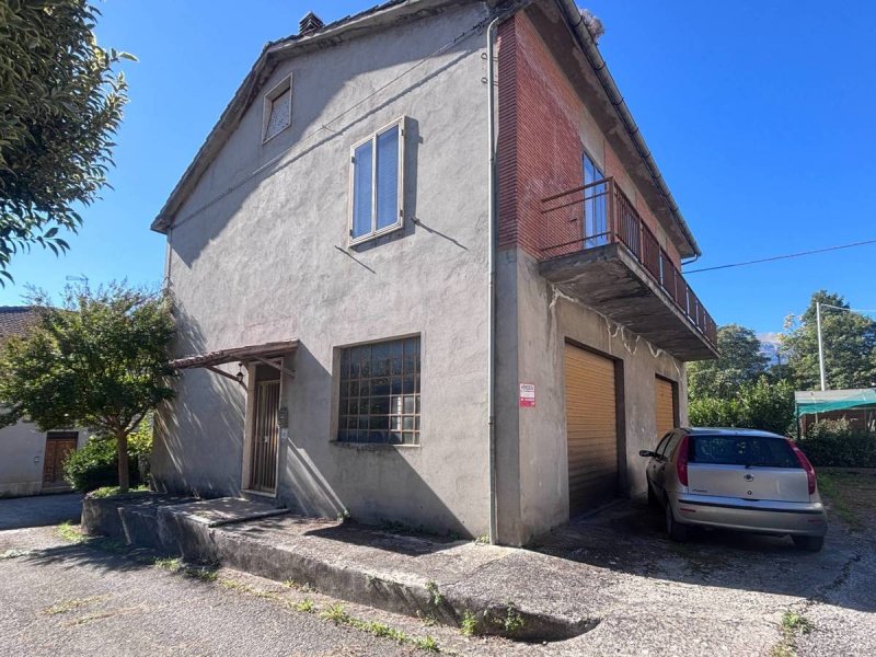 Detached house in Amandola