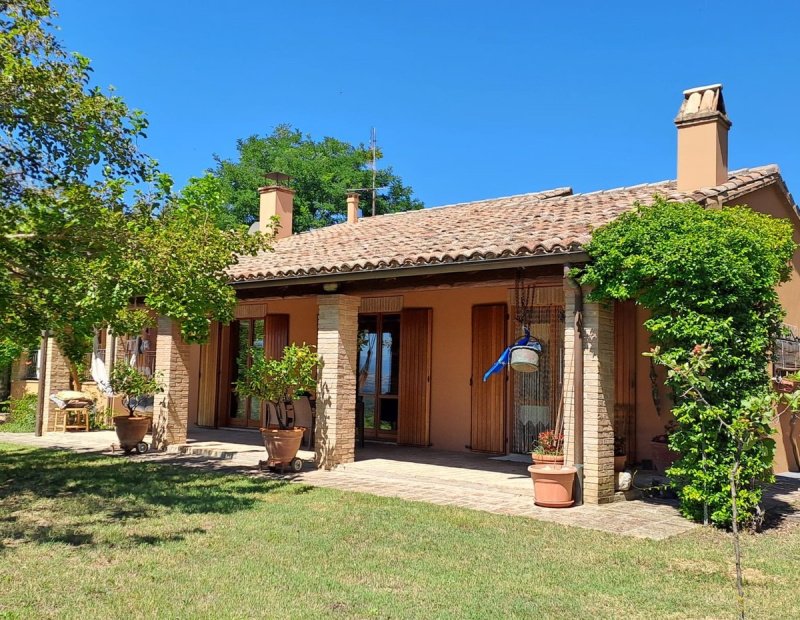 Cabaña en Colli al Metauro