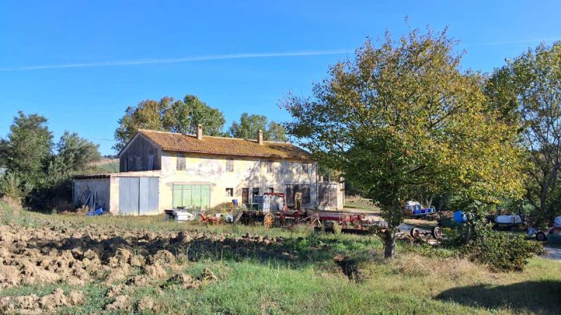 Country house in San Costanzo