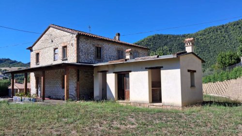 Особняк в Фоссомброне