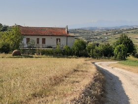 Huis op het platteland in Appignano del Tronto