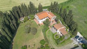 Villa in Collesalvetti