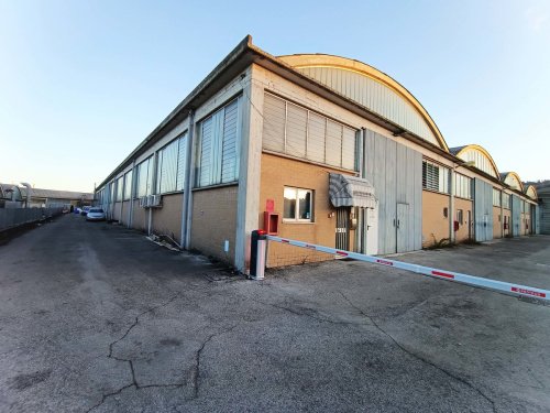 Inmueble comercial en Vallefoglia