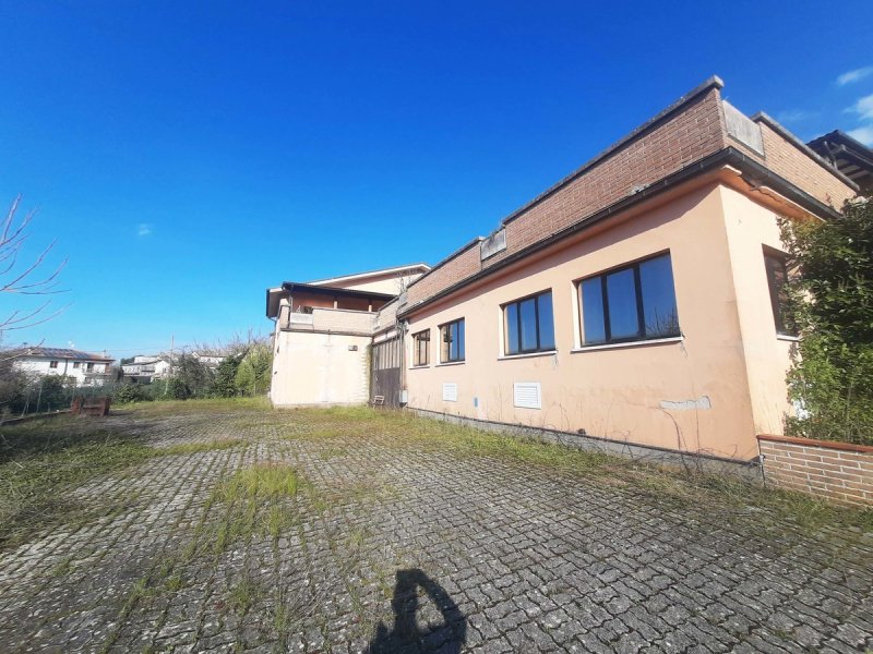 法布里亚诺商业房产