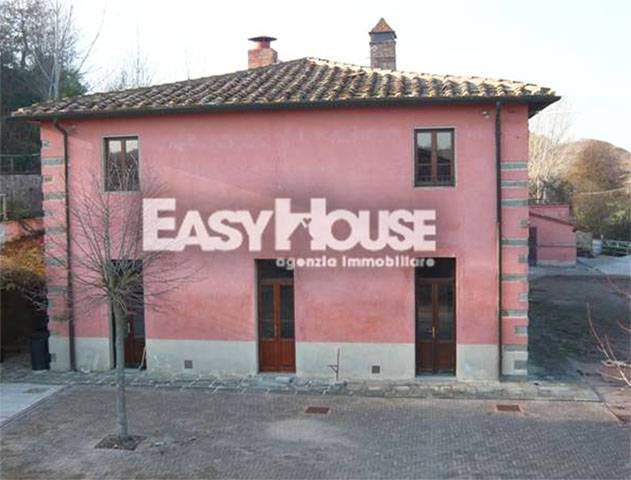 Farmhouse in Terranuova Bracciolini