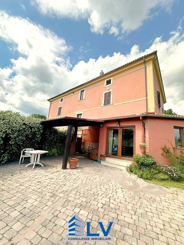 Detached house in Gallinaro