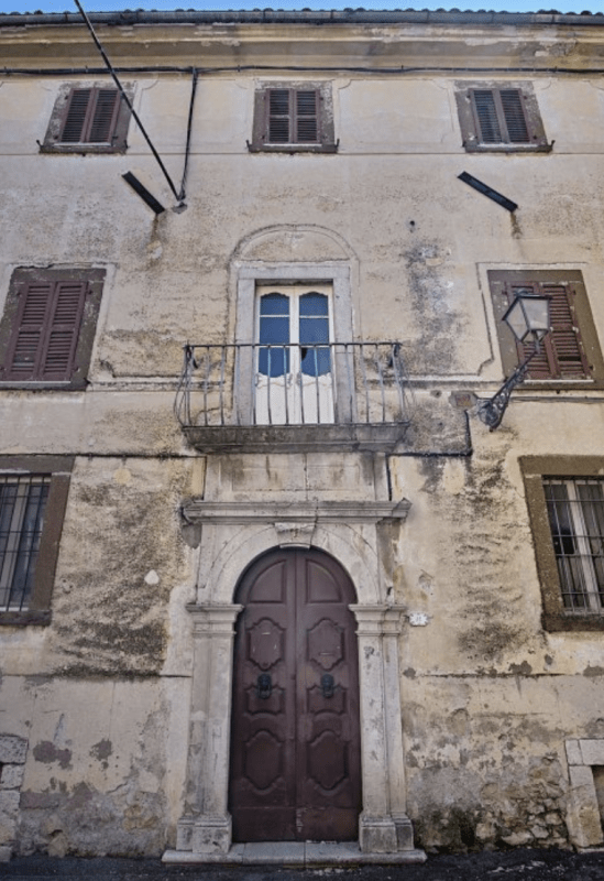 Historiskt hus i Veroli