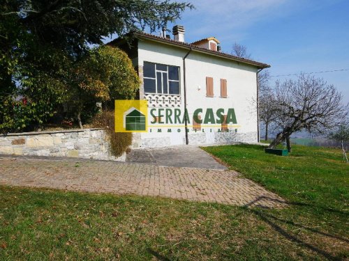 Отдельно стоящий дом в Серрамаццони