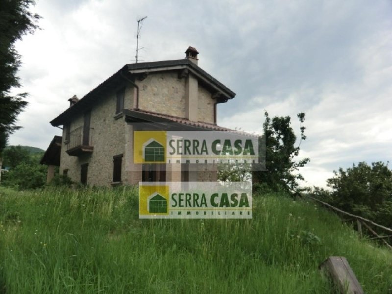 House in Serramazzoni