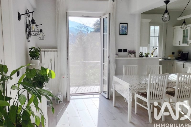 Apartamento em Savignone