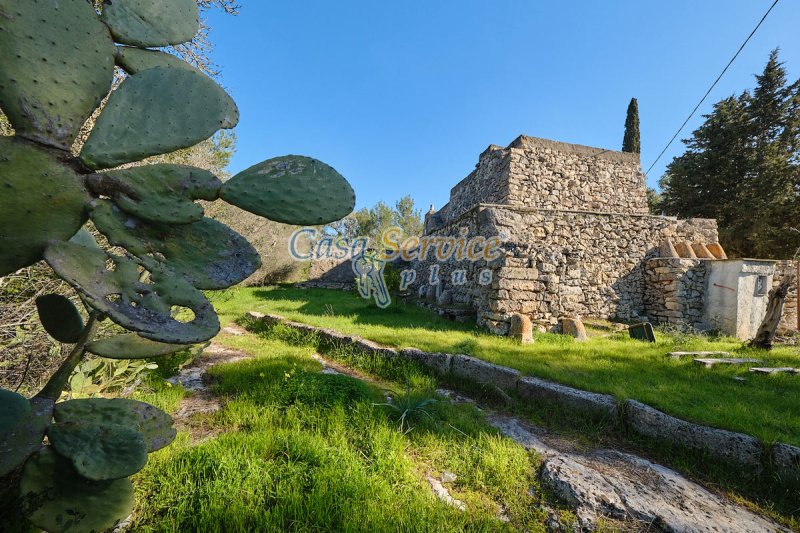 Трулло в Санникола