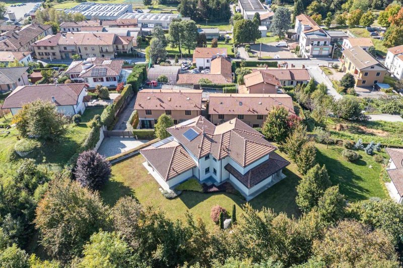 Villa i Alzate Brianza