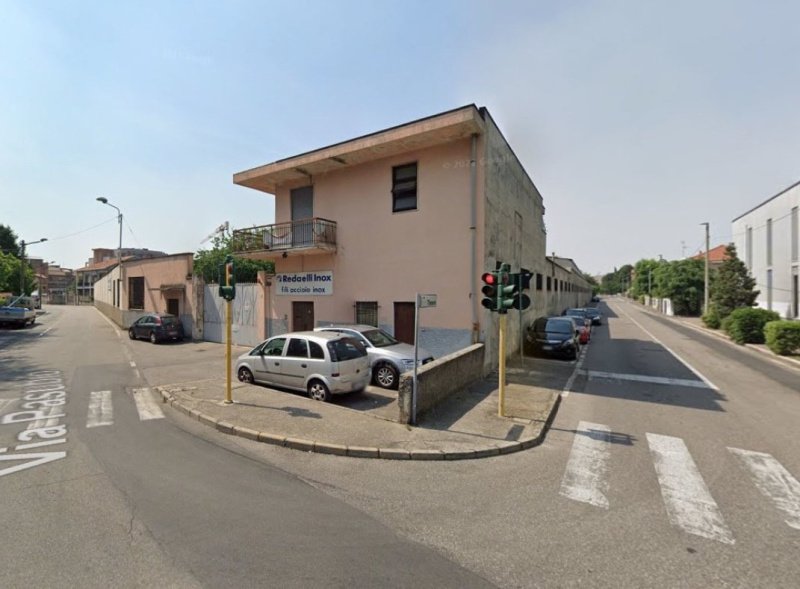 Commercial property in Paderno Dugnano