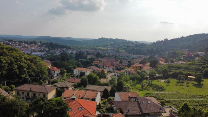 Moradia em San Fermo della Battaglia