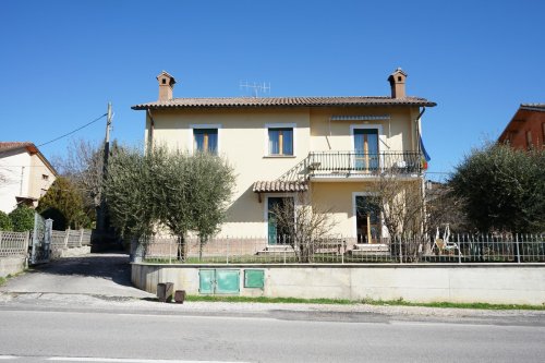 Vrijstaande woning in Gubbio