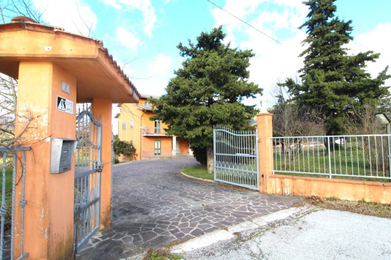 Detached house in Scheggia e Pascelupo