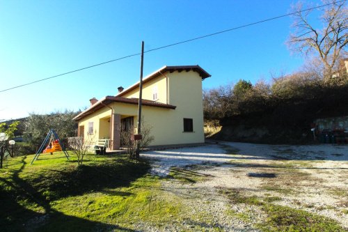 Vrijstaande woning in Gubbio