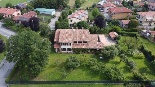 Villa a Cassago Brianza