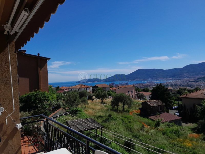 Semi-detached house in Vezzano Ligure