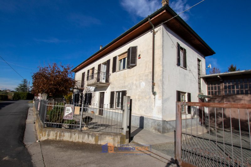 Einfamilienhaus in San Marzano Oliveto