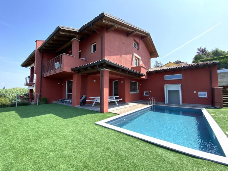 Villa in Diano d'Alba