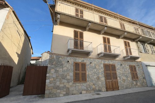 Semi-detached house in Settime