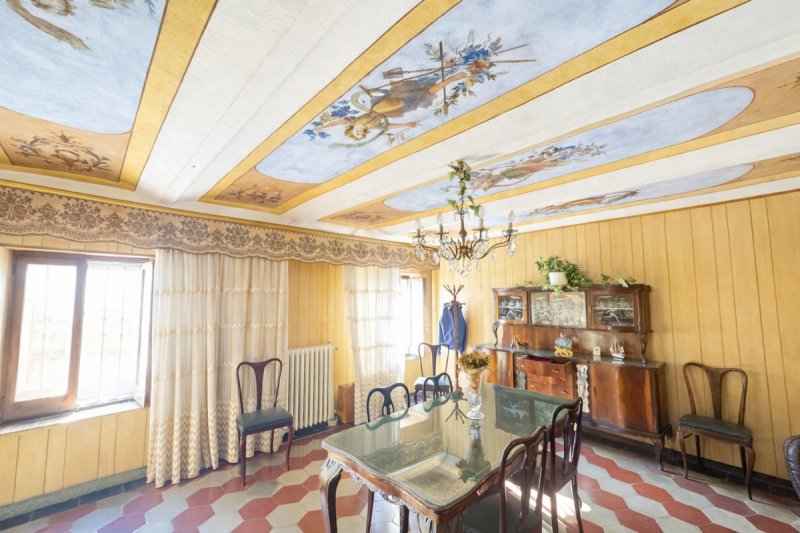 Farmhouse in Mongardino