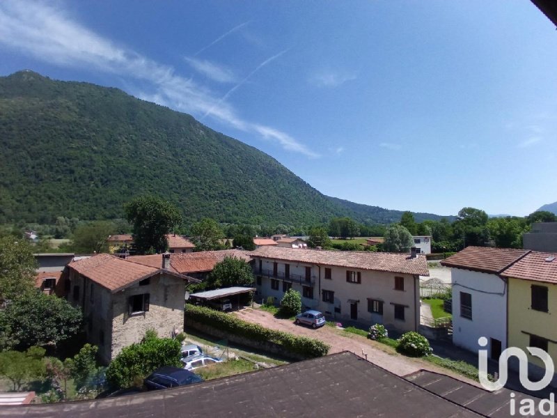 Appartement à Laveno-Mombello