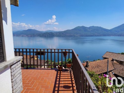 Villa à Oggebbio